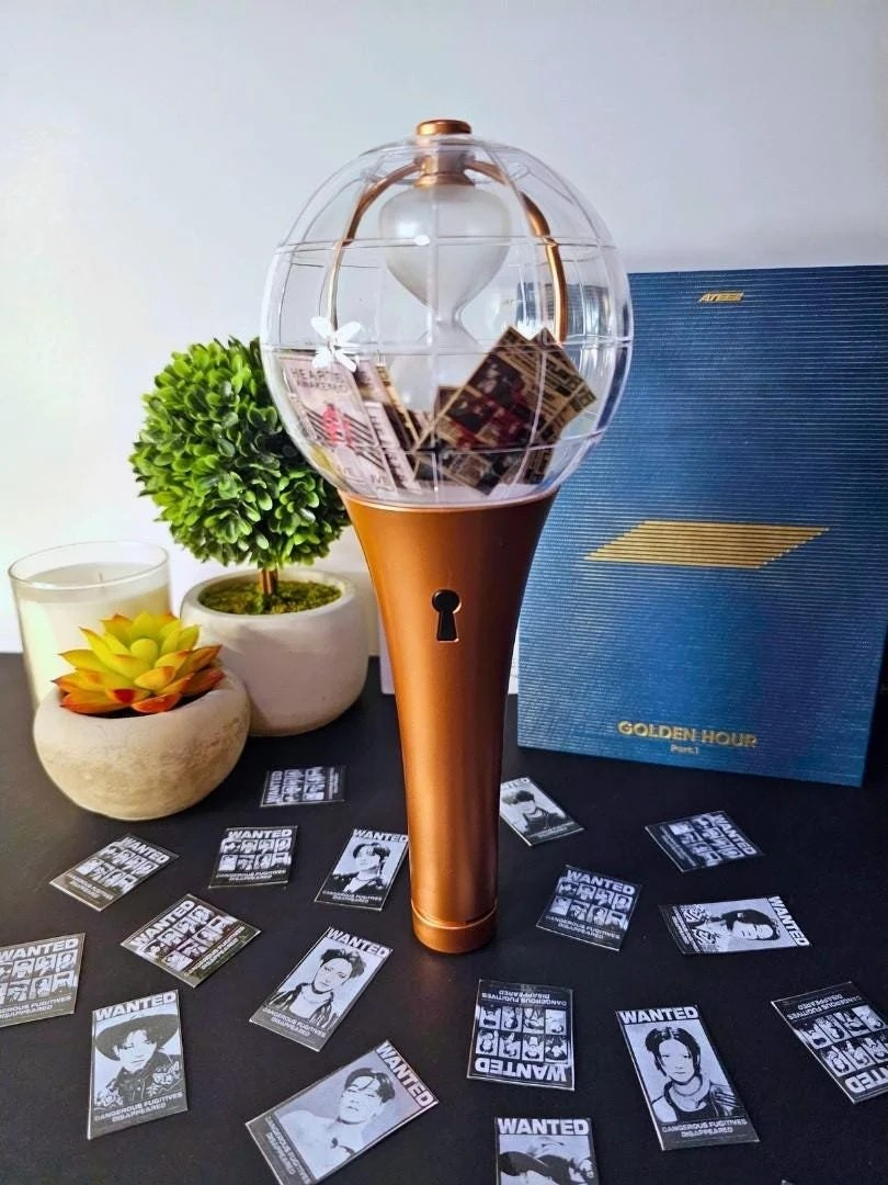 ATEEZ Lightiny Lightstick Confetti (Lightstick Filler)